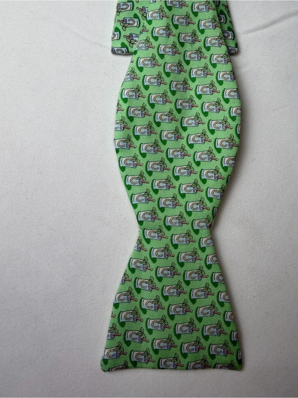 Vineyard Vines Kentucky Derby Style Light Green Patterned Silk Bow Tie